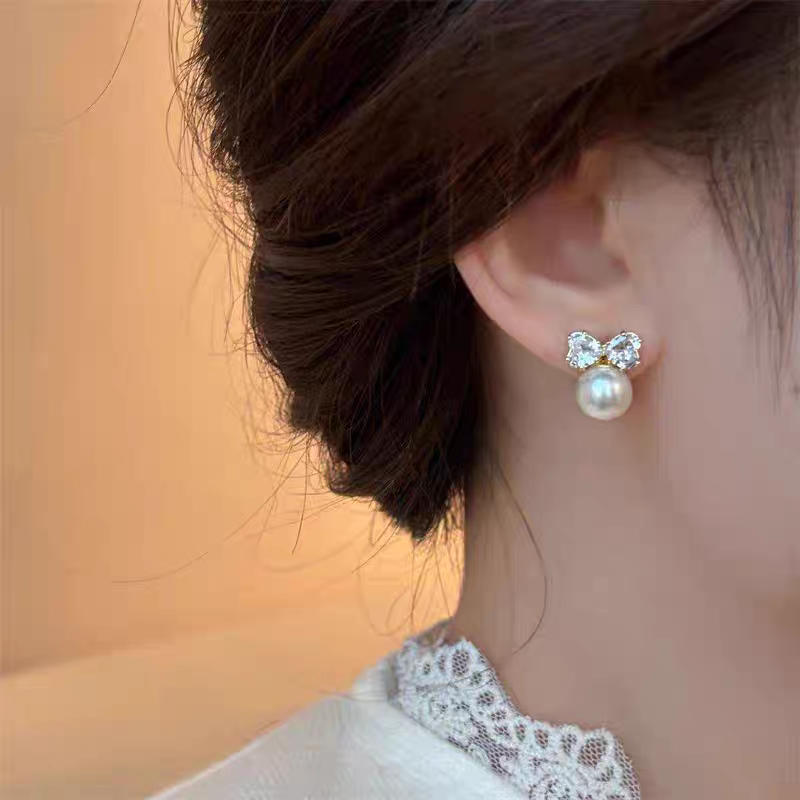 Bow Pearl Earings