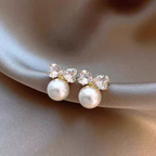 Bow Pearl Earings