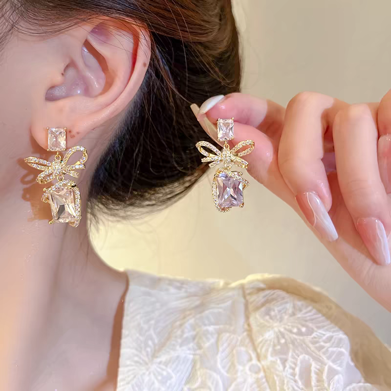 Bow Stone Earings