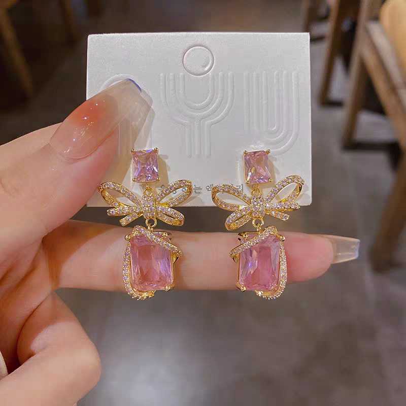 Bow Stone Earings