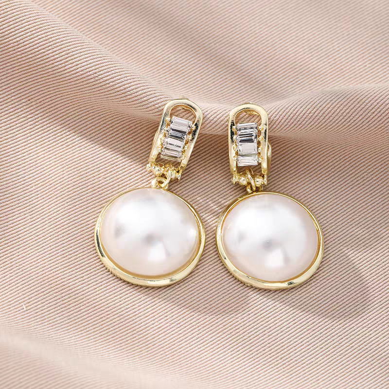 Pearl Earings