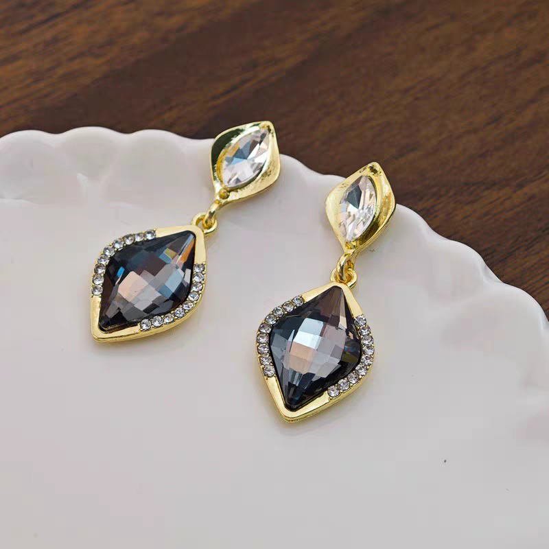 Crystal Black Earings