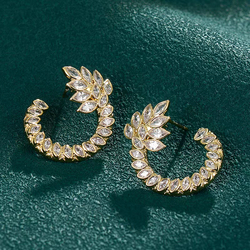 Gold swirl Earings