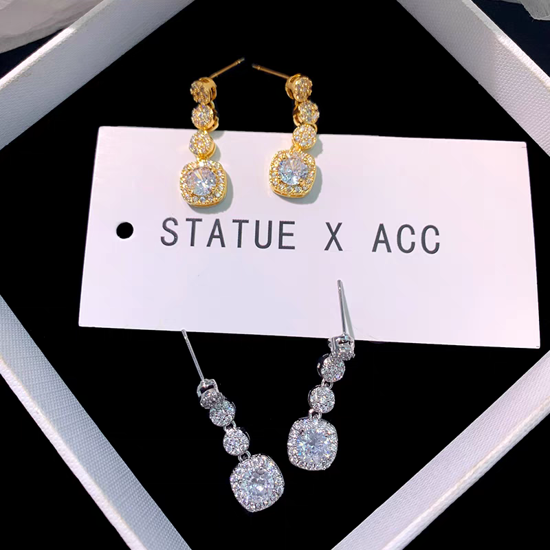 Hanging Quartz Crystal Premium Earrings