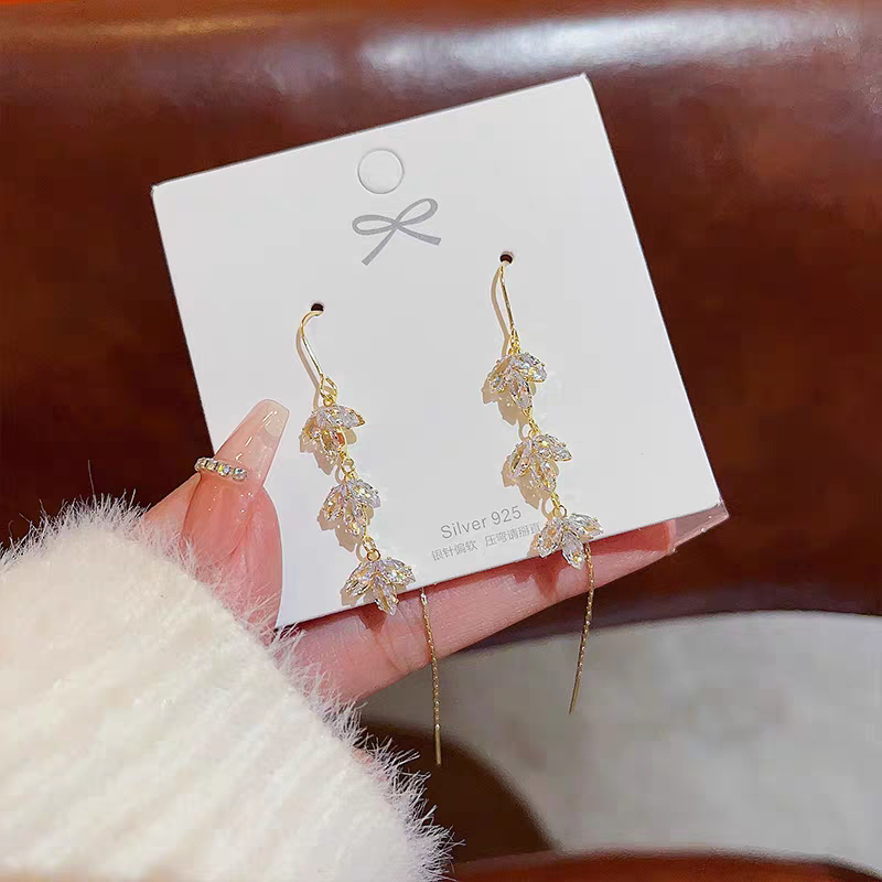Hanging Patel Trio Earrings