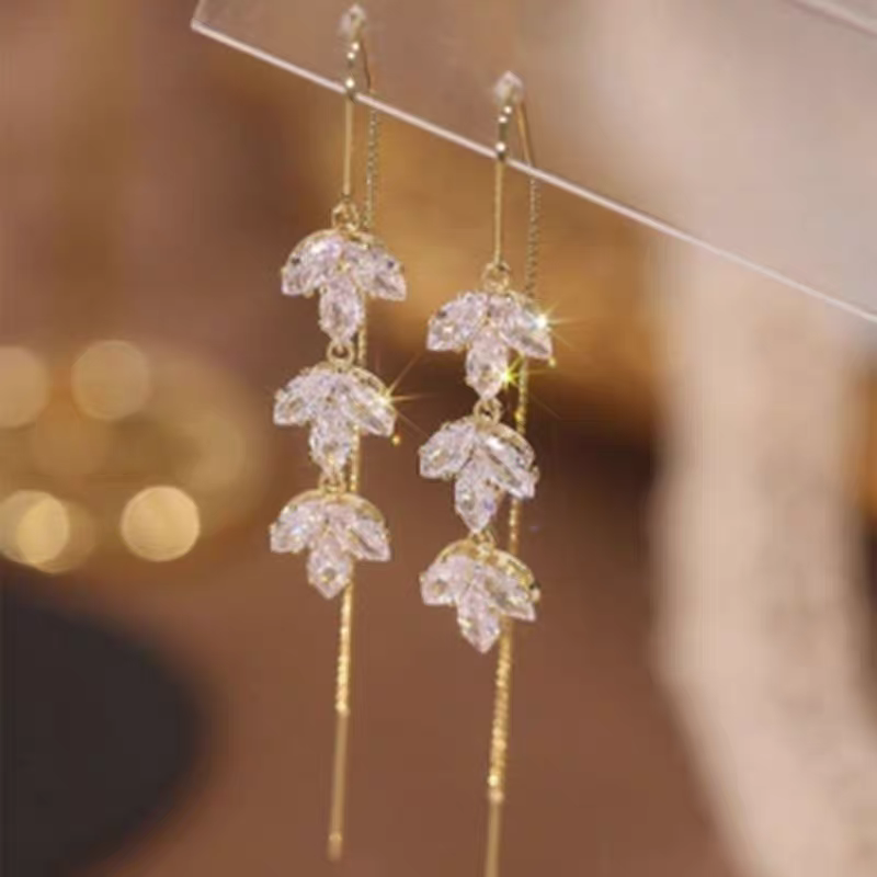 Hanging Patel Trio Earrings