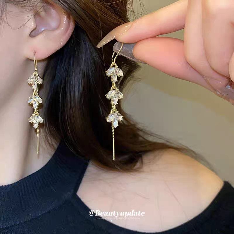 Hanging Patel Trio Earrings