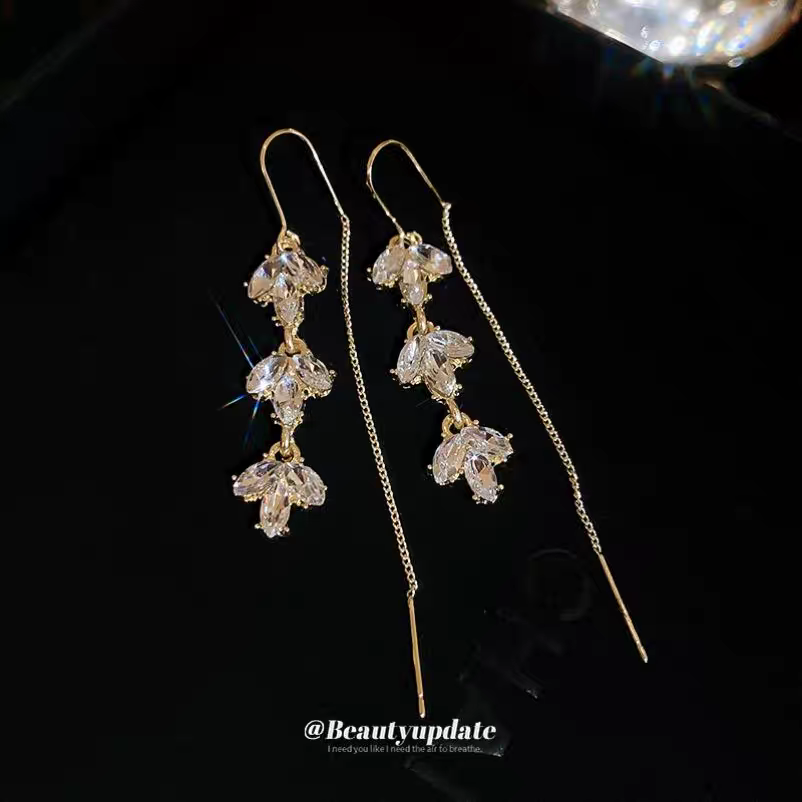 Hanging Patel Trio Earrings