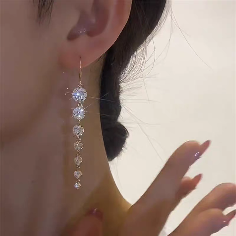 Diamond Crystals Chain Earrings